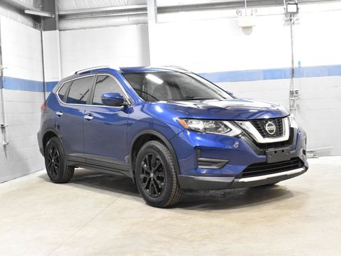 Used 2019 Nissan Rogue S image 28