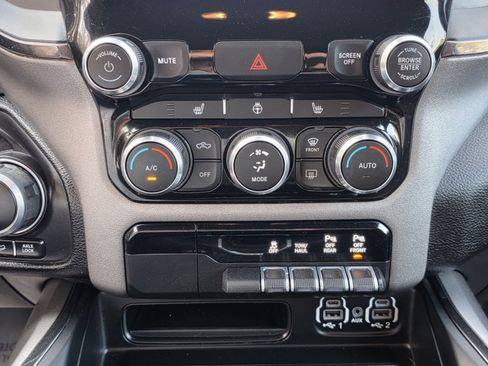 Used 2022 RAM 1500 Big Horn w/ Built-to-serve Edition image 16