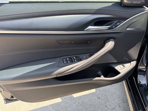 Certified 2023 BMW M550i xDrive w/ Executive Package AWD/4WD image 11