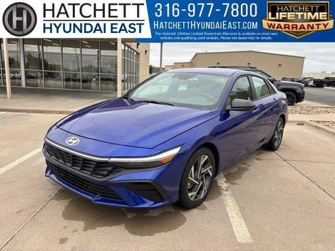 Certified 2025 Hyundai Elantra Sport FWD image 1