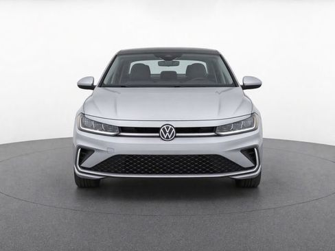Used 2025 Volkswagen Jetta SE FWD image 5