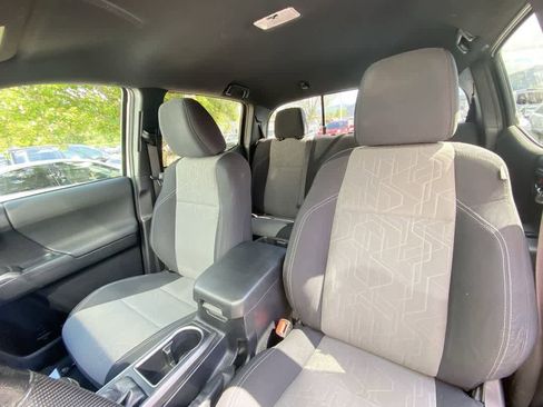 Used 2021 Toyota Tacoma TRD Sport AWD/4WD image 14