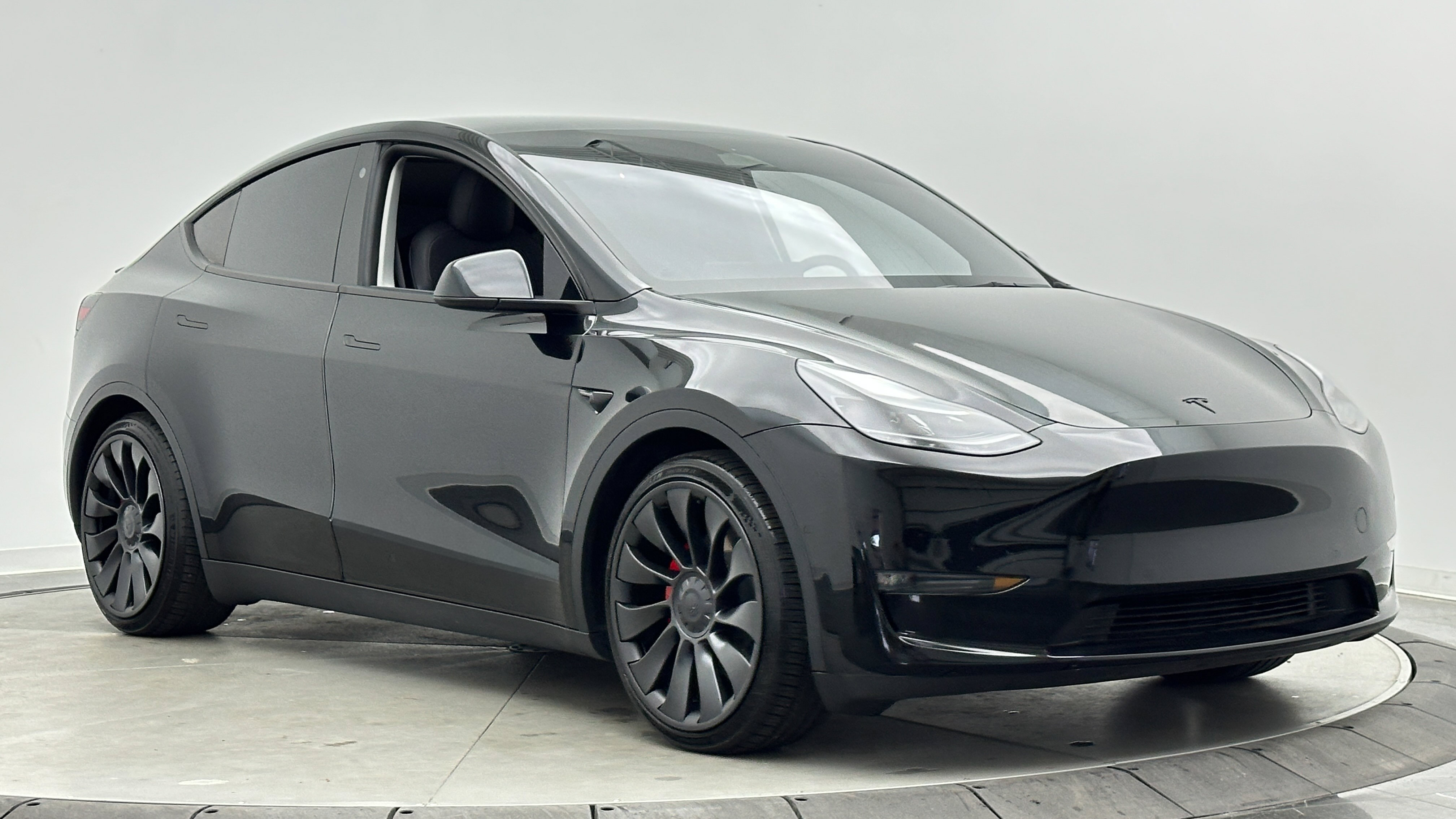 Used 2022 Tesla Model Y Performance AWD/4WD image 3