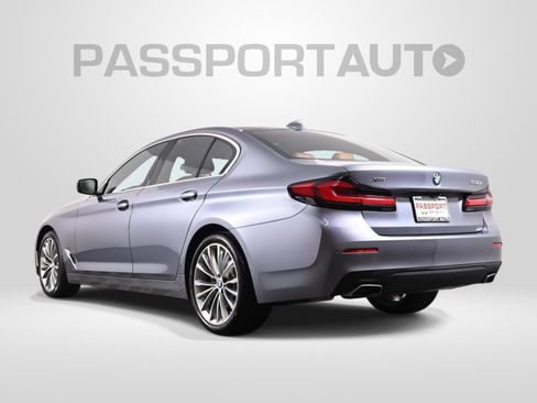 Used 2022 BMW 530i xDrive w/ Premium Package AWD/4WD image 4