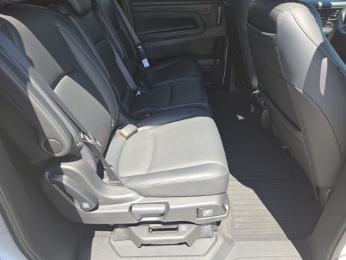 Used 2024 Honda Odyssey Touring image 23