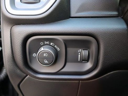 Used 2025 RAM 2500 Big Horn AWD/4WD image 14