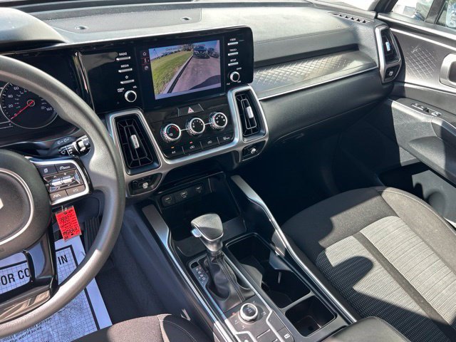 Used 2022 Kia Sorento LX AWD/4WD image 21