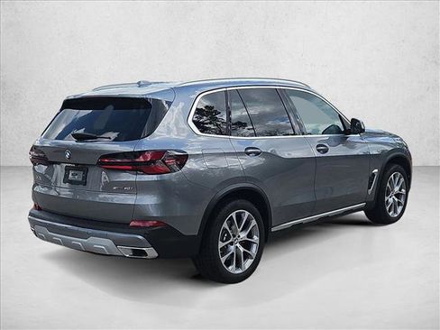 Used 2026 BMW X5 sDrive40i image 5