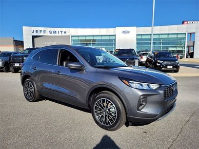 New 2025 Ford Escape SE