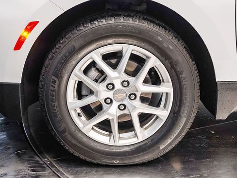 Used 2023 Chevrolet Equinox LS image 11