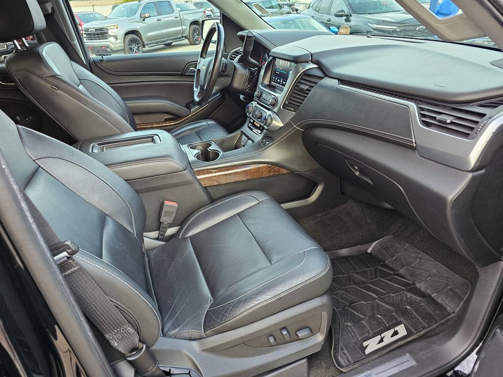 Used 2018 Chevrolet Tahoe LT w/ Luxury Package AWD/4WD image 14