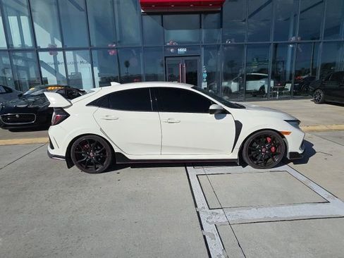 Used 2019 Honda Civic Type R image 3