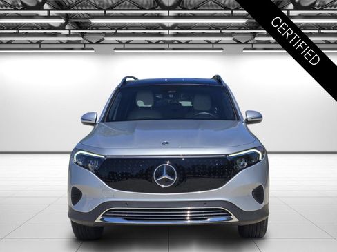 Used 2025 Mercedes-Benz EQB 300 4MATIC image 4