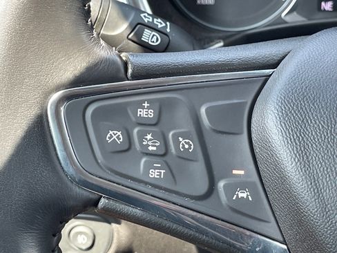 Used 2020 Chevrolet Equinox LT FWD image 12