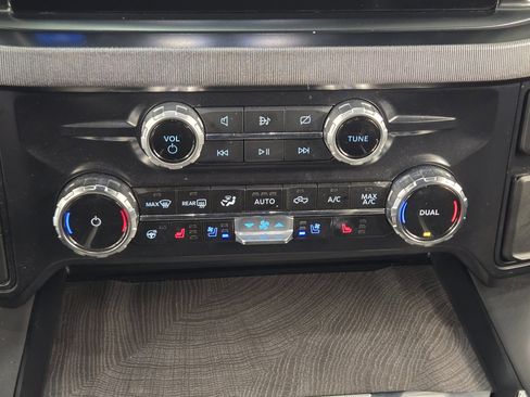 Certified 2024 Ford F250 Platinum image 17