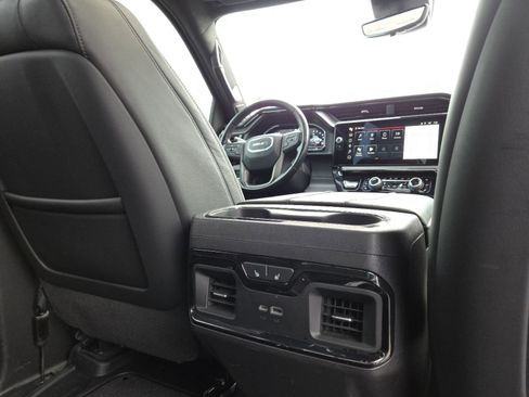 Used 2024 GMC Sierra 1500 AT4X image 34