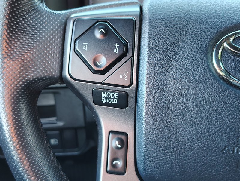 Used 2018 Toyota Tacoma TRD Sport AWD/4WD image 27