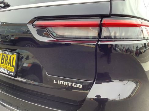 Used 2024 Jeep Grand Cherokee L Limited w/ Luxury Tech Group II image 48