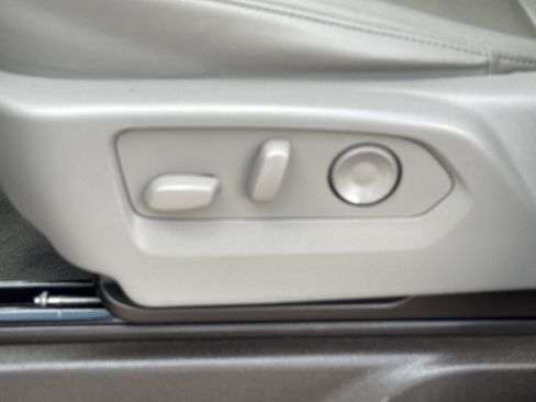 Used 2024 GMC Sierra 1500 SLT image 36