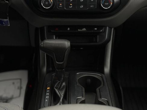 Used 2018 Chevrolet Colorado W/T w/ WT Convenience Package image 18