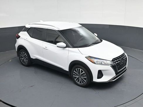 Used 2021 Nissan Kicks SV image 36