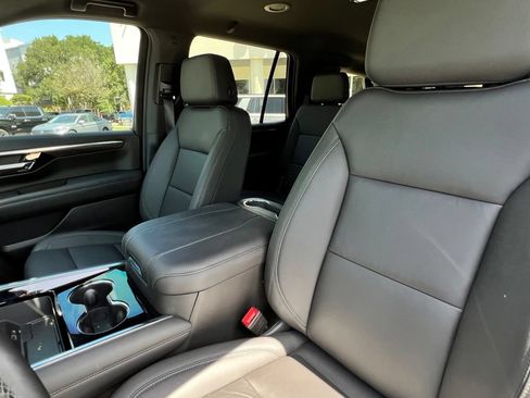 Used 2026 Chevrolet Tahoe LT w/ Comfort Package AWD/4WD image 20