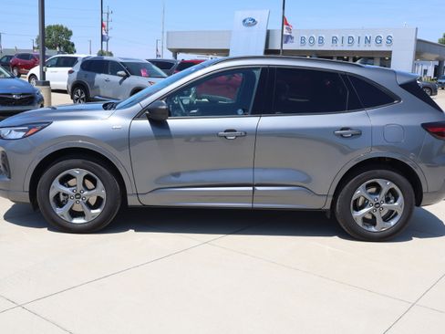 Used 2024 Ford Escape ST-Line w/ Tech Pack #1 AWD/4WD image 8