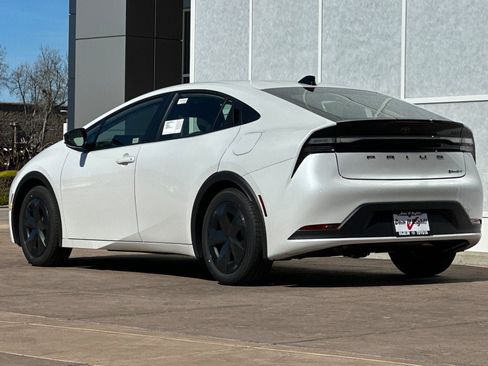 New 2026 Toyota Prius Plug-In Hybrid image 6