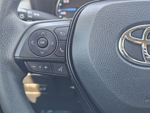 Used 2022 Toyota RAV4 XLE image 28