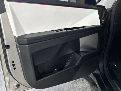 Used 2024 Tesla Cybertruck AWD Crew Cab image 32