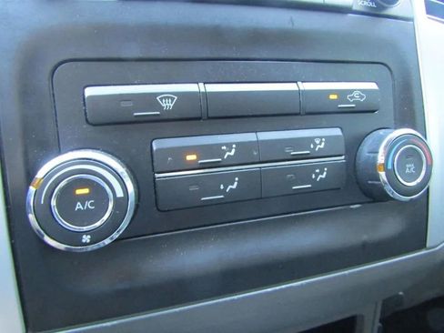 Used 2016 Nissan Frontier Desert Runner image 19