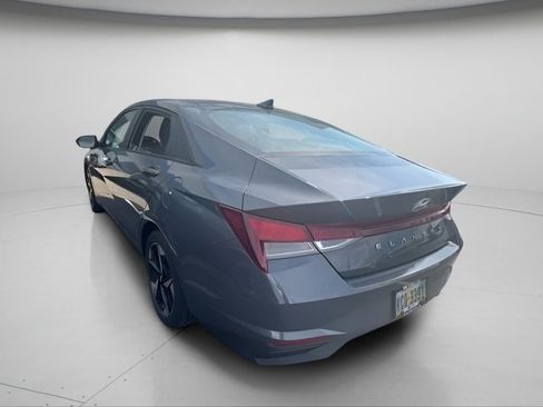 Used 2023 Hyundai Elantra SEL w/ Convenience Package FWD image 5