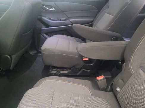 Used 2018 Chevrolet Traverse LT FWD image 18