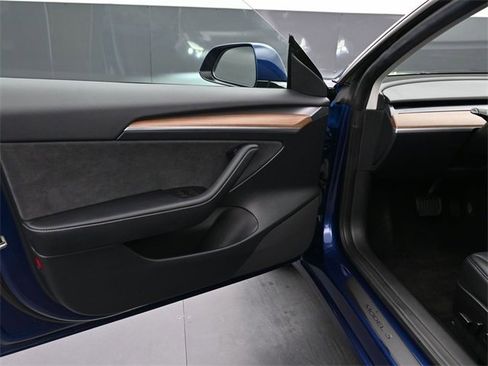Used 2023 Tesla Model 3 Standard Range image 15
