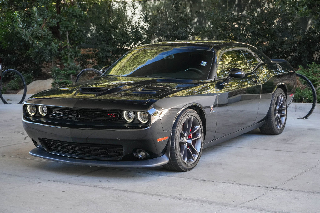 Used 2022 Dodge Challenger R/T Scat Pack RWD image 3