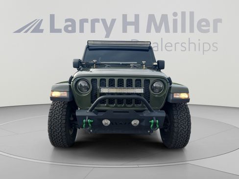 Used 2023 Jeep Gladiator Sport AWD/4WD image 8
