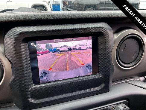 Used 2020 Jeep Gladiator Sport w/ Quick Order Package 24S AWD/4WD image 16