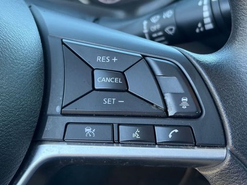 Used 2024 Nissan Sentra SV FWD image 10