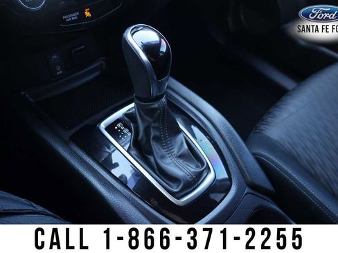 Used 2017 Nissan Rogue SV image 33