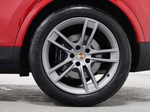 Used 2025 Porsche Cayenne Coupe AWD/4WD image 39