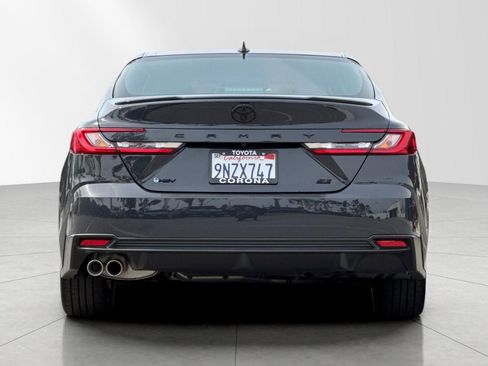 Used 2025 Toyota Camry SE w/ Convenience Package image 5
