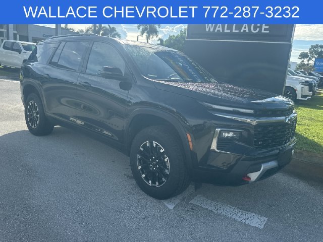 Used 2025 Chevrolet Traverse Z71 w/ Driver Confidence Package AWD/4WD image 4