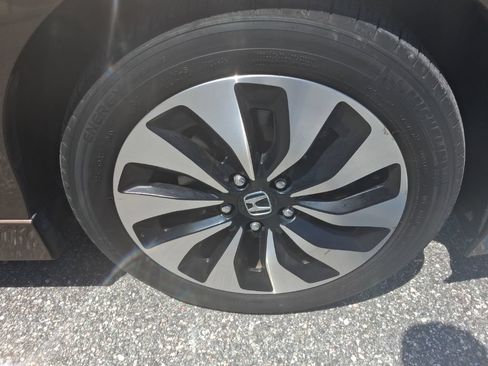 Certified 2017 Honda Accord Touring image 15