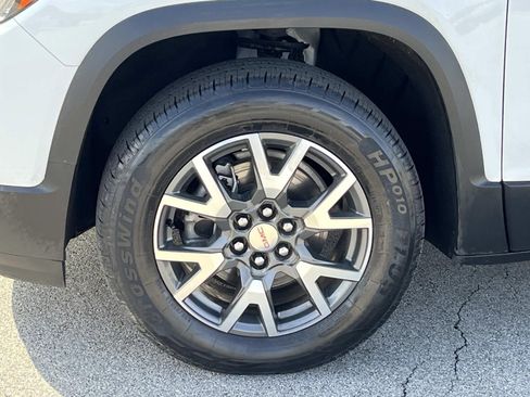 Used 2023 GMC Acadia SLE w/ Driver Convenience Package image 12