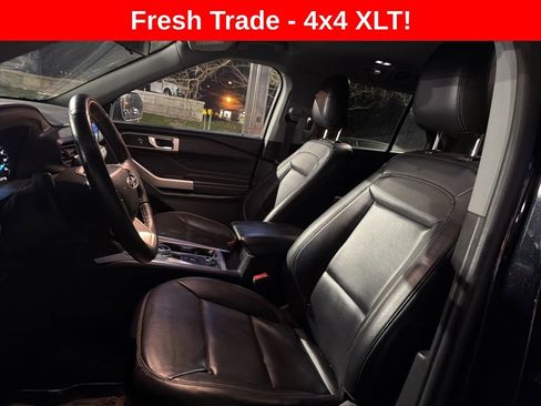 Used 2023 Ford Explorer XLT w/ Equipment Group 202A image 7