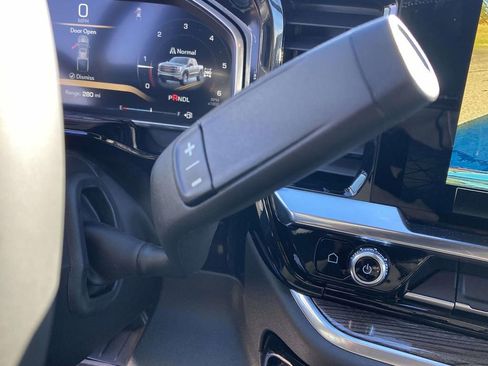 New 2026 GMC Sierra 1500 Elevation image 24