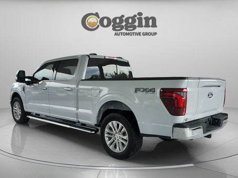 Used 2025 Ford F150 Lariat w/ Equipment Group 501A Mid AWD/4WD image 3