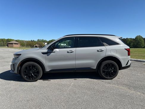 Used 2023 Kia Sorento SX image 8