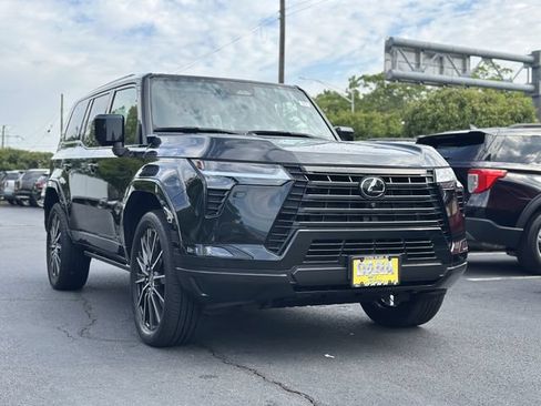 Used 2024 Lexus GX 550 w/ Accessory Package (Z1) AWD/4WD image 48