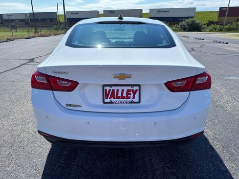 Used 2024 Chevrolet Malibu LS FWD image 9